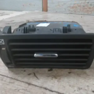 TOYOTA Corolla (E120) 2002.01.01-2004.05.31 Szellőző jobb bontott alkatrész Alacsony ár