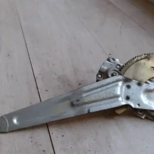 TOYOTA COROLLA 97.05-99.09 Bal hátsó ablakemelő szerkezet mechanikus 4 ajtós bontott alkatrész Kedvezményes ár