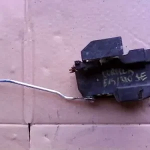 TOYOTA COROLLA 97.05-99.09 Jobb első ajtó zárszerkezet mechanikus bontott alkatrész Gyors kiszállítás