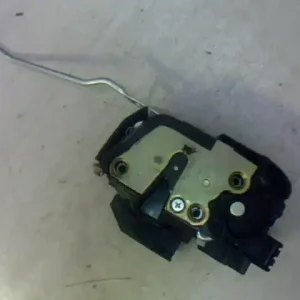 TOYOTA COROLLA 97.05-99.09 Jobb első ajtó zárszerkezet mechanikus 4 ajtósbontott alkatrész Gyors szállítás