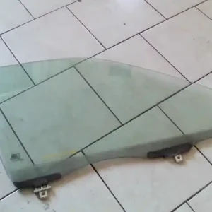 Utolsó esély TOYOTA COROLLA 97.05-99.09 Jobb első ajtóüveg ferdehátú kivitel 5 ajtós bontott alkatrész