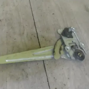 Alacsony ár TOYOTA COROLLA 97.05-99.09 Jobb hátsó ablakemelő szerkezet mechanikus 4 ajtós, sedan bontott alkatrész