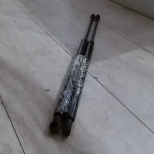 TOYOTA COROLLA 97.05-99.09 Csomagtérajtó kitámasztó teleszkóp pár 5 ajtós bontott alkatrész Gyors szállítás