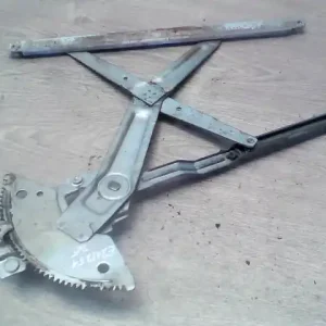 Biztonságos fizetés TOYOTA COROLLA 97.05-99.09 Jobb első ablakemelő szerkezet mechanikus 3 ajtós bontott alkatrész