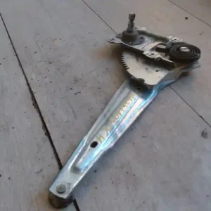 TOYOTA COROLLA 99.10-02.01 Jobb hátsó ablakemelő szerkezet mechanikus 5 ajtós bontott alkatrész Gyors szállítás