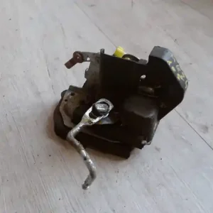 Biztonságos vásárlás TOYOTA COROLLA 99.10-02.01 Jobb hátsó ajtó zárszerkezet mechanikus 5 ajtós bontott alkatrész