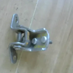 TOYOTA COROLLA 99.10-02.01 Bal hátsó felső ajtózsanér bontott alkatrész Nézd meg most