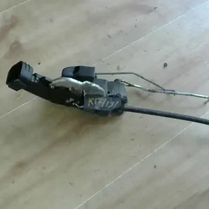 TOYOTA COROLLA 99.10-02.01 Jobb első ajtó zárszerkezet központizáras bontott alkatrész Olcsó