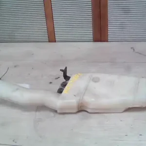 Csak ma TOYOTA COROLLA 99.10-02.01 Kiegyenlítő tartály bontott alkatrész