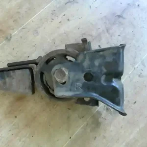 Kiárusítás TOYOTA COROLLA 99.10-02.01 Sebességváltó tartó bak bontott alkatrész