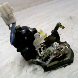 TOYOTA COROLLA AE/EE 92.05-97.04 Bal hátsó ajtó zárszerkezet központi záras bontott alkatrész Outlet