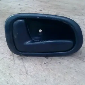 Azonnali szállítás TOYOTA COROLLA AE/EE 92.05-97.04 Bal hátsó belső kilincs bontott alkatrész