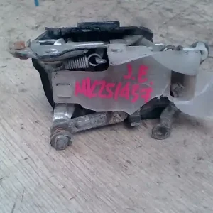 Csak ma TOYOTA COROLLA AE/EE 92.05-97.04 Jobb első ajtó zárszerkezet mechanikus bontott alkatrész