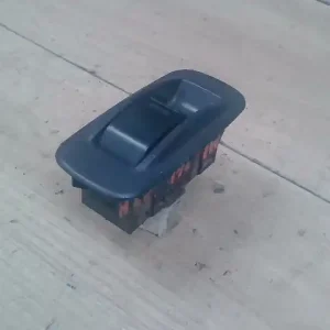 Gyors szállítás TOYOTA COROLLA AE/EE 92.05-97.04 Jobb hátsó ablakemelő kapcsoló bontott alkatrész