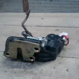 Kihagyhatatlan ajánlat TOYOTA COROLLA AE/EE 92.05-97.04 Jobb hátsó ajtó zárszerkezet központi záras 4 ajtós bontott alkatrész