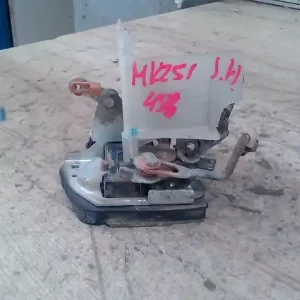 TOYOTA COROLLA AE/EE 92.05-97.04 Jobb hátsó ajtó zárszerkezet mechanikus bontott alkatrész Kedvezmény