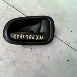 TOYOTA COROLLA AE/EE 92.05-97.04 Jobb hátsó belső kilincs 4 ajtós bontott alkatrész Rendeld meg most