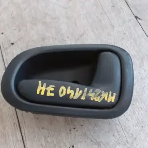 Vedd meg most TOYOTA COROLLA AE/EE 92.05-97.04 Jobb hátsó belső kilincs kombi bontott alkatrész