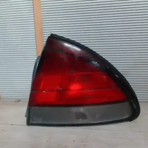 TOYOTA COROLLA AE/EE 92.05-97.04 Jobb külső hátsó lámpa bontott alkatrész Különleges ajánlat