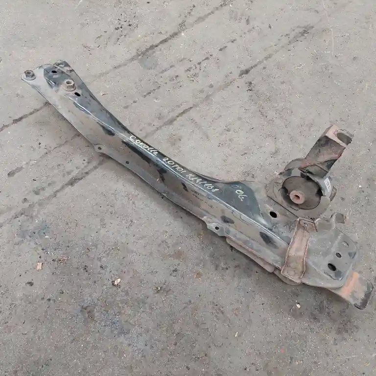 Biztonságos vásárlás TOYOTA COROLLA E120 04.06-07.01 Alsó kereszttartó2.0d bontott alkatrész