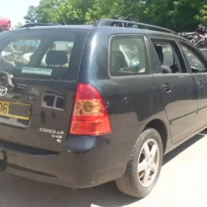 TOYOTA COROLLA E120 04.06-07.01 Ajtózár bowden bontott alkatrész Szuper akció