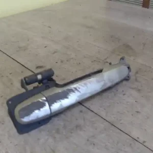 TOYOTA COROLLA E120 04.06-07.01 Jobb első külső kilincs5 ajtós bontott alkatrész Exkluzív ajánlat