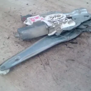 Azonnal elérhető TOYOTA COROLLA E120 04.06-07.01 Jobb hátsó ablakemelő szerkezet elektromos bontott alkatrész