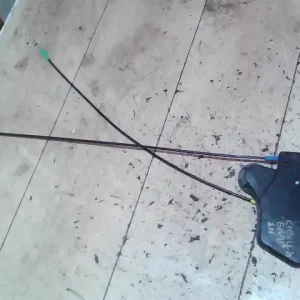 Akció TOYOTA COROLLA E120 04.06-07.01 Jobb hátsó ajtó zárszerkezet központi záras bontott alkatrész