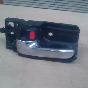 TOYOTA Corolla Verso 02.01.01-04.05.31 Bal első belső kilincs bontott alkatrész Gyors kiszállítás