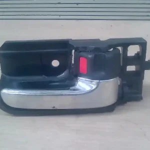 Biztonságos fizetés TOYOTA Corolla Verso 02.01.01-04.05.31 Jobb első belső kilincs bontott alkatrész