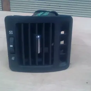 TOYOTA Corolla Verso 02.01.01-04.05.31 Szellőző bal bontott alkatrész Vedd meg online