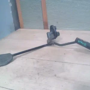 Akció TOYOTA HIACE 95- Gázpedálbontott alkatrész