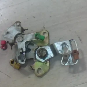 TOYOTA HIACE 95- Jobb tolóajtó zárszerkezet bontott alkatrész Kedvezményes ár