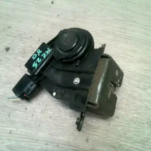 Ingyenes szállítás TOYOTA IQ 2009.01.01- Csomagtér ajtó zárszerkezet bontott alkatrész