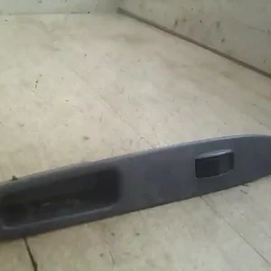 Gyors kiszállítás TOYOTA Picnic Jobb első ablakemelő kapcsoló bontott alkatrész