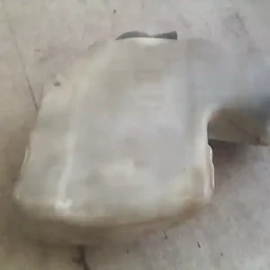 Végkiárusítás TOYOTA STARLET Kiegyenlítő tartály bontott alkatrész