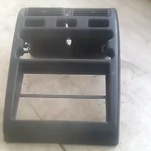 Kedvezményes ár TOYOTA STARLET Középkonzol keret bontott alkatrész