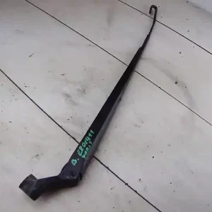 TOYOTA YARIS Ablaktörlő kar bal első bontott alkatrész Végkiárusítás