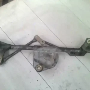 Vedd meg most TOYOTA YARIS Ablaktörlő mechanika első bontott alkatrész