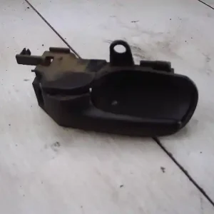 TOYOTA YARIS Bal első belső kilincs bontott alkatrész Prémium