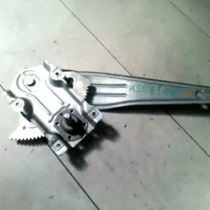 Bestseller TOYOTA YARIS Jobb hátsó ablakemelő szerkezet mechanikus 5 ajtós bontott alkatrész