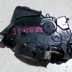 TOYOTA YARIS 06.01.01-08.12.31 Jobb első ajtó zárszerkezet központizáras elektromosbontott alkatrész Azonnali szállítás