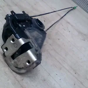 TOYOTA YARIS 2009.01.01-2011.10.15 Jobb hátsó ajtó zárszerkezet központi záras 5 ajtós bontott alkatrész Ajánlat