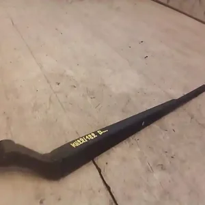 Gyors szállítás TOYOTA YARIS 99.04-05.09 Ablaktörlő kar bal első bontott alkatrész