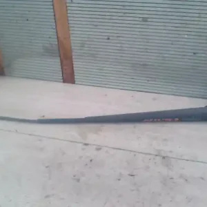 TOYOTA YARIS 99.04-05.09 Ablaktörlő kar bal első bontott alkatrész Rendeld meg most