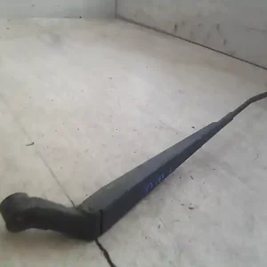 TOYOTA YARIS 99.04-05.09 Ablaktörlő kar jobb első bontott alkatrész Népszerű