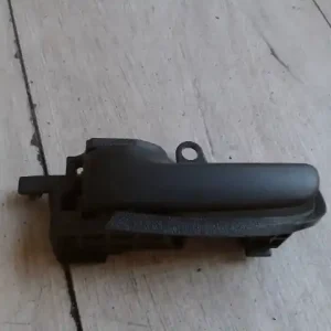 TOYOTA YARIS 99.04-05.09 Bal első belső kilincs bontott alkatrész Szuper akció