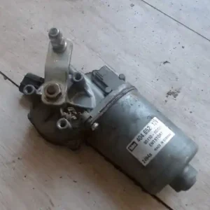 TOYOTA YARIS 99.04-05.09 Ablaktörlő motor első bontott alkatrész Biztonságos fizetés