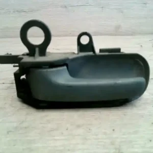 TOYOTA YARIS 99.04-05.09 Bal hátsó belső kilincs bontott alkatrész Kedvezményes ár