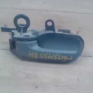 Kedvezményes ár TOYOTA YARIS 99.04-05.09 Bal hátsó belső kilincs 5 ajtós bontott alkatrész